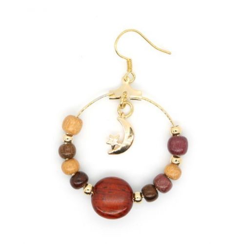 Boucle d'oreille dorée à l'or fin avec lune et ses perles en bois  - 2