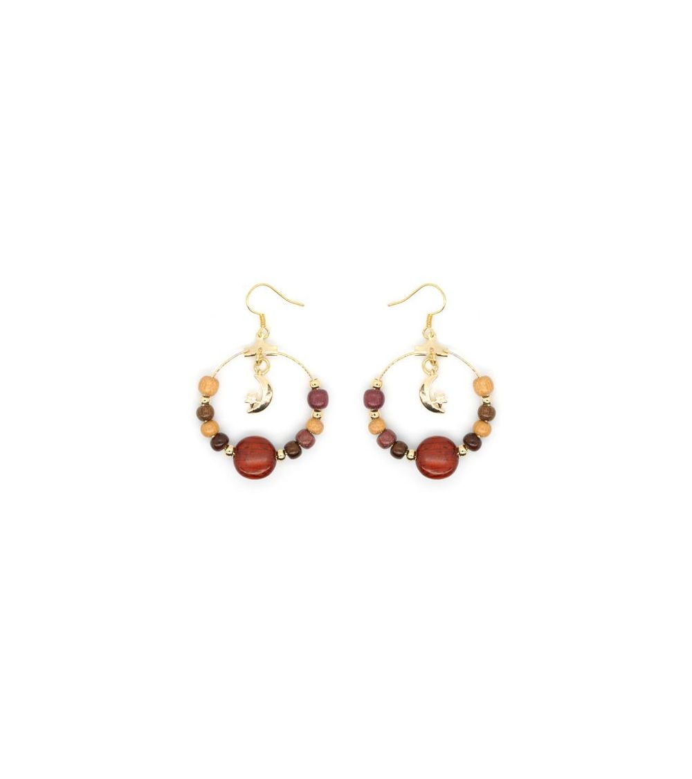 Boucle d'oreille dorée à l'or fin avec lune et ses perles en bois  - 1